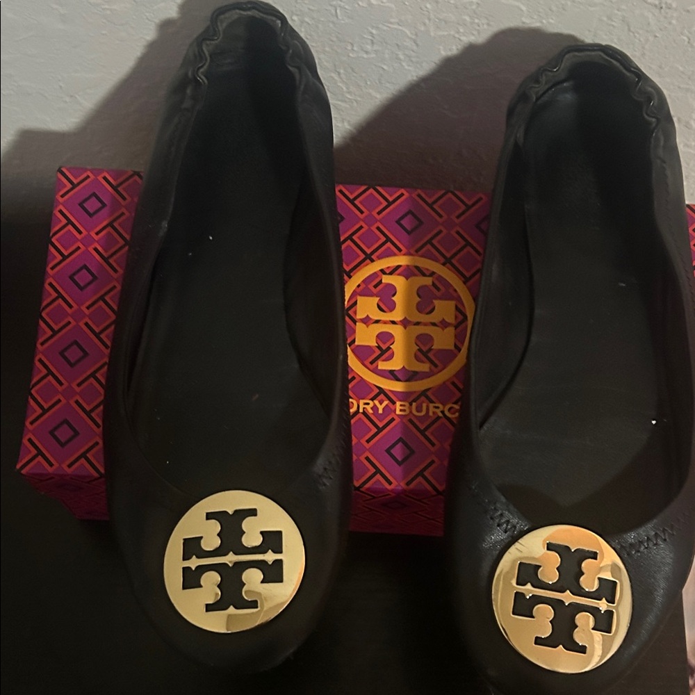 Tory Burch Black Leather Ballet Flats with Gold Logo Medallion